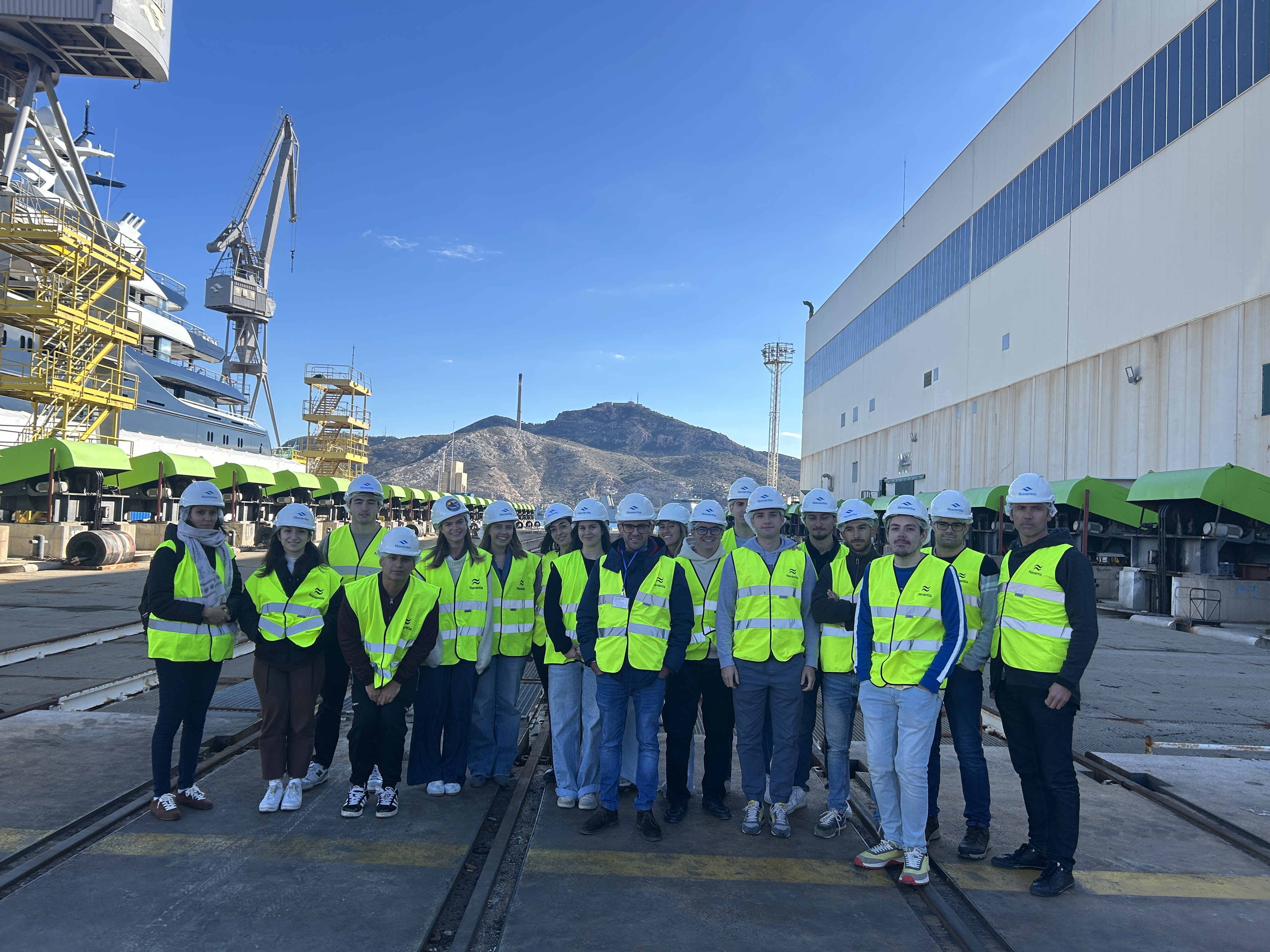 Los estudiantes del Máster de Navales visitan las instalaciones de Navantia Reparaciones