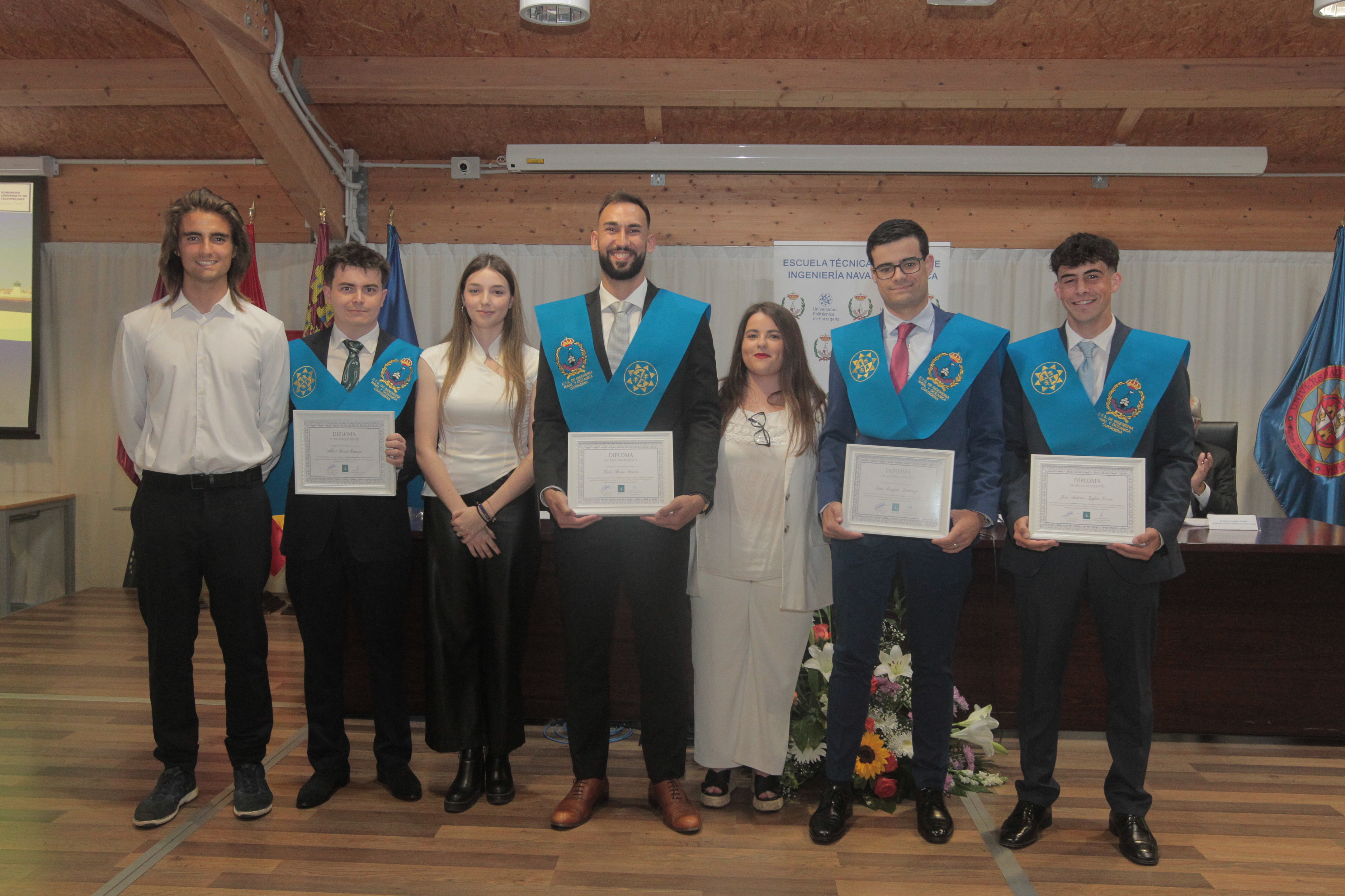 Graduadas las nuevas promociones de grado y máster de Navales