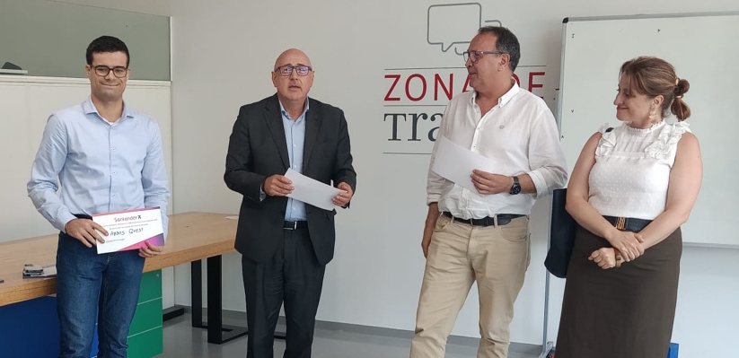 Premio a un estudiante de navales por un proyecto que crea vehículos autónomos submarinos modulares e impresos en 3D.